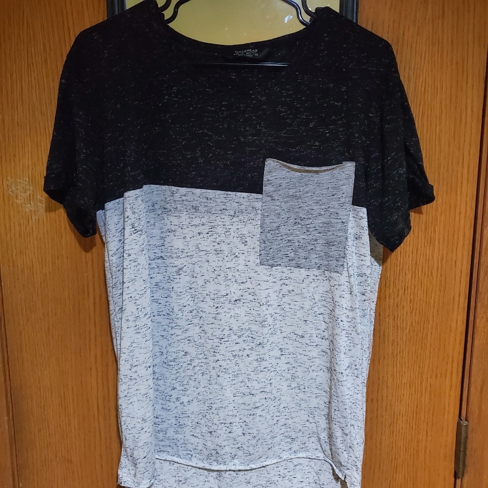 Pull&Bear Black top/white bottom pocket tee